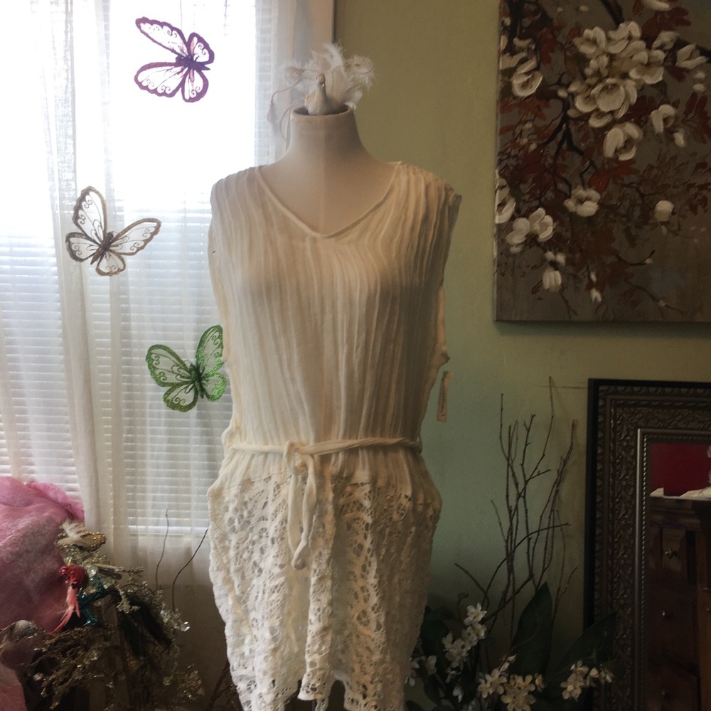 White tunic top